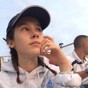 Meet your Dealer, Amelia